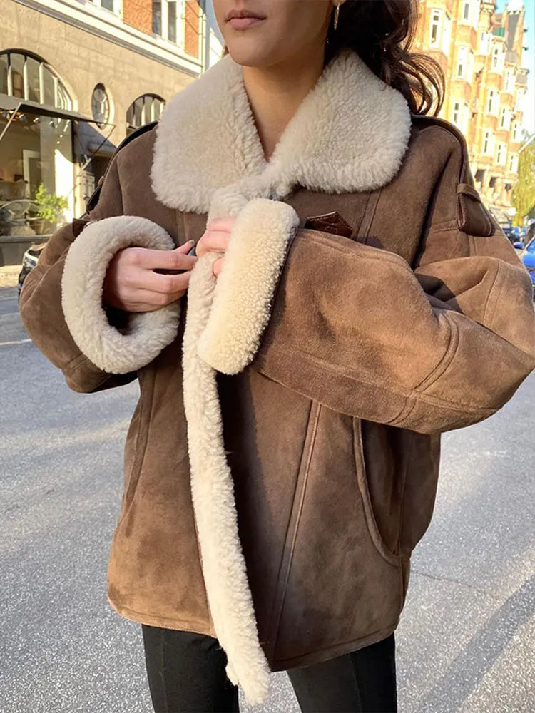 Kyliee | Dicke Damen Jacke aus Lammwolle und Leder