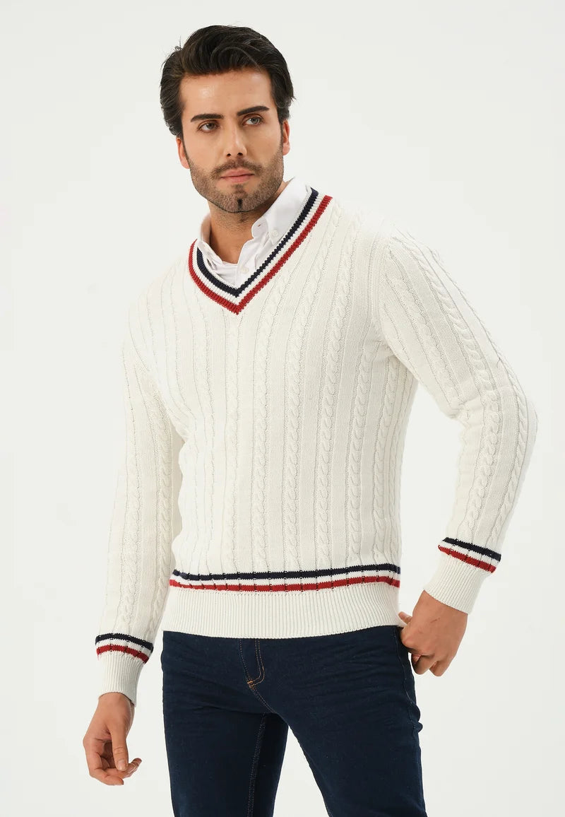 Kace | Maglione a righe bianco con scollatura a V lavorato a maglia