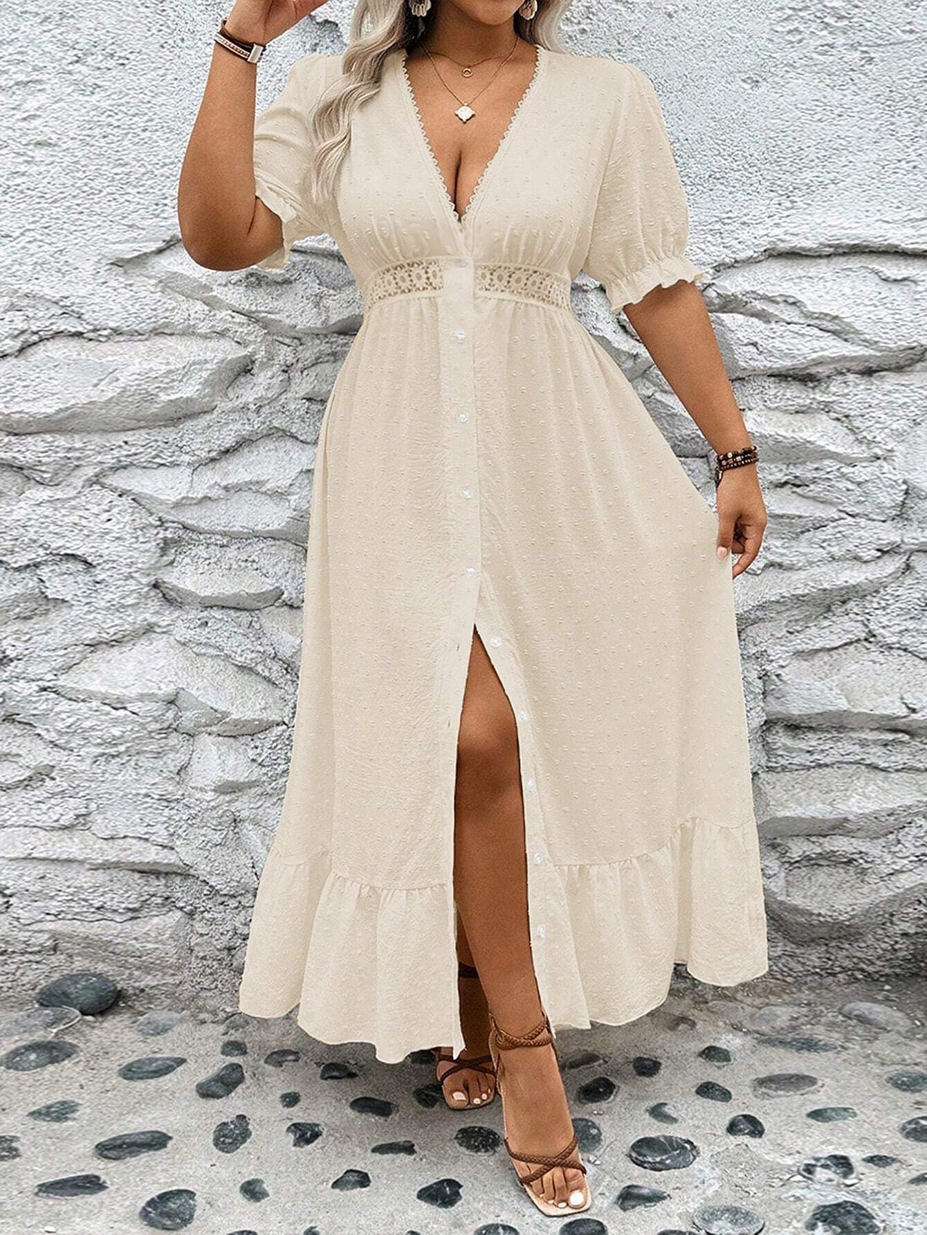Penelope-Midi Übergröße Kleid mit tiefem V-Ausschnitt und Oberschenkelschlitz