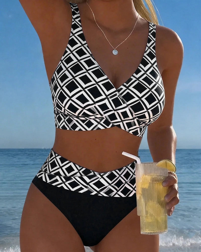 Martina Bikini in Schwarz mit weißem Karomuster