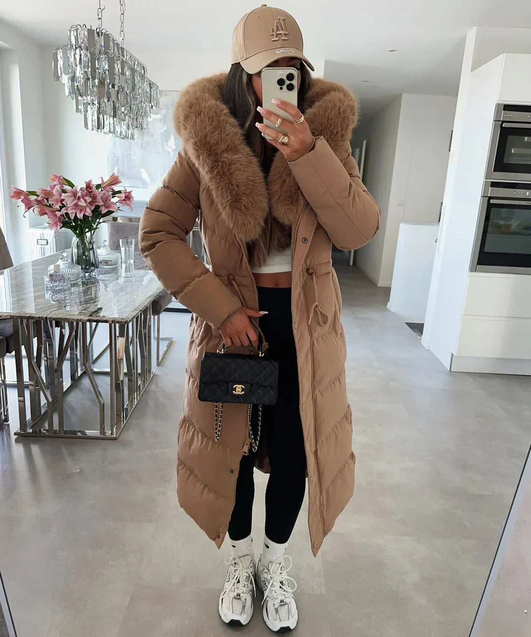 Damen Wintermantel | Lange Steppjacke | Warm Gefüttert | Kapuze mit Imitationsfell
