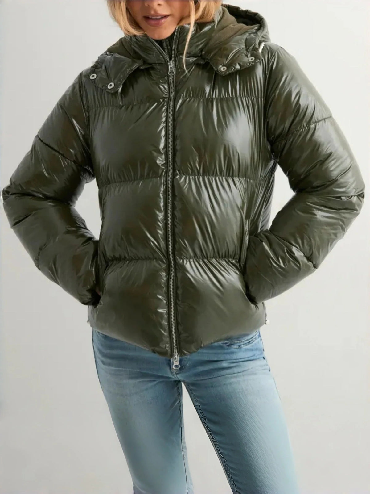 Damen-Steppjacke in Olivgrün mit Kapuze