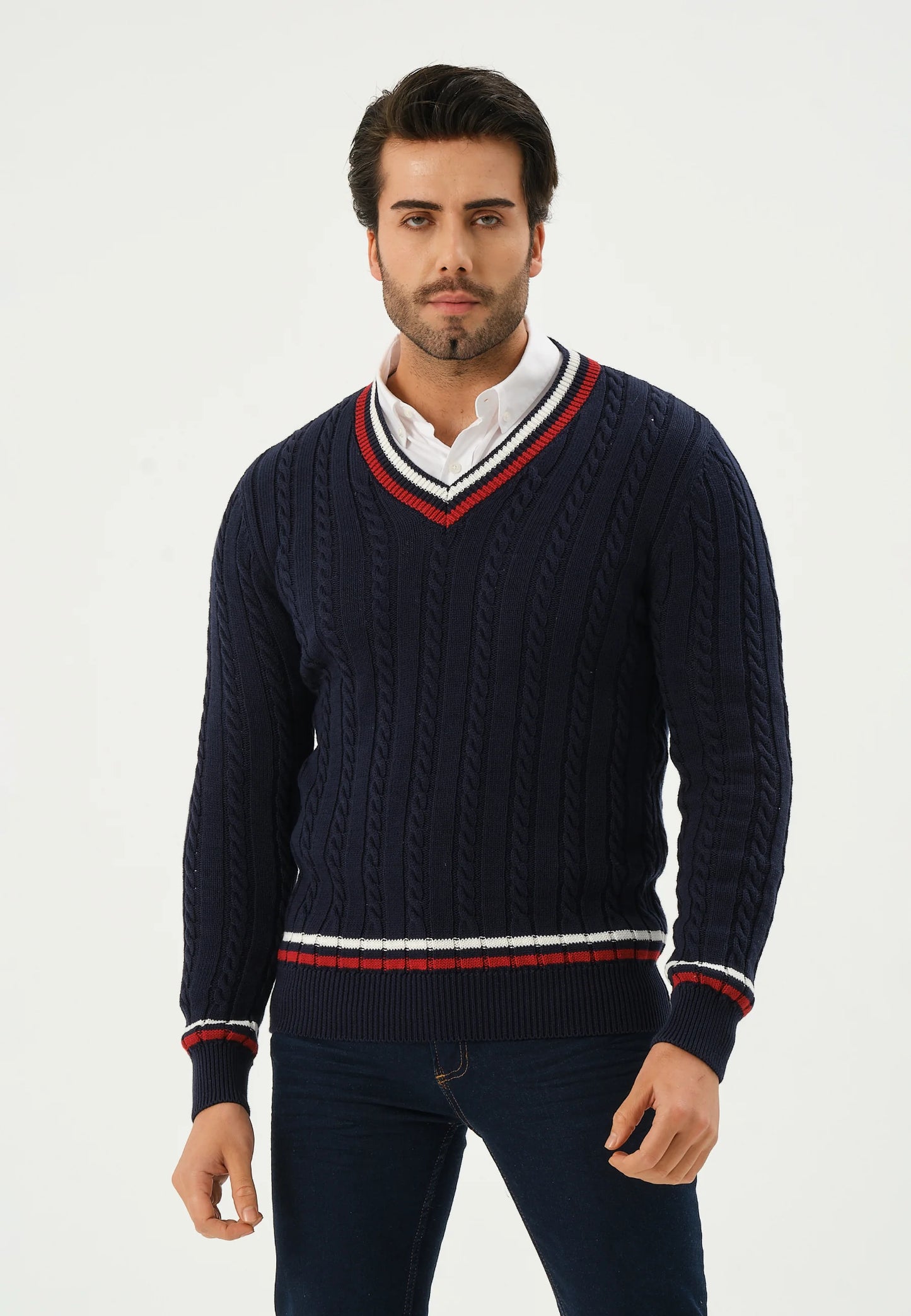 Kace | Maglione a righe bianco con scollatura a V lavorato a maglia