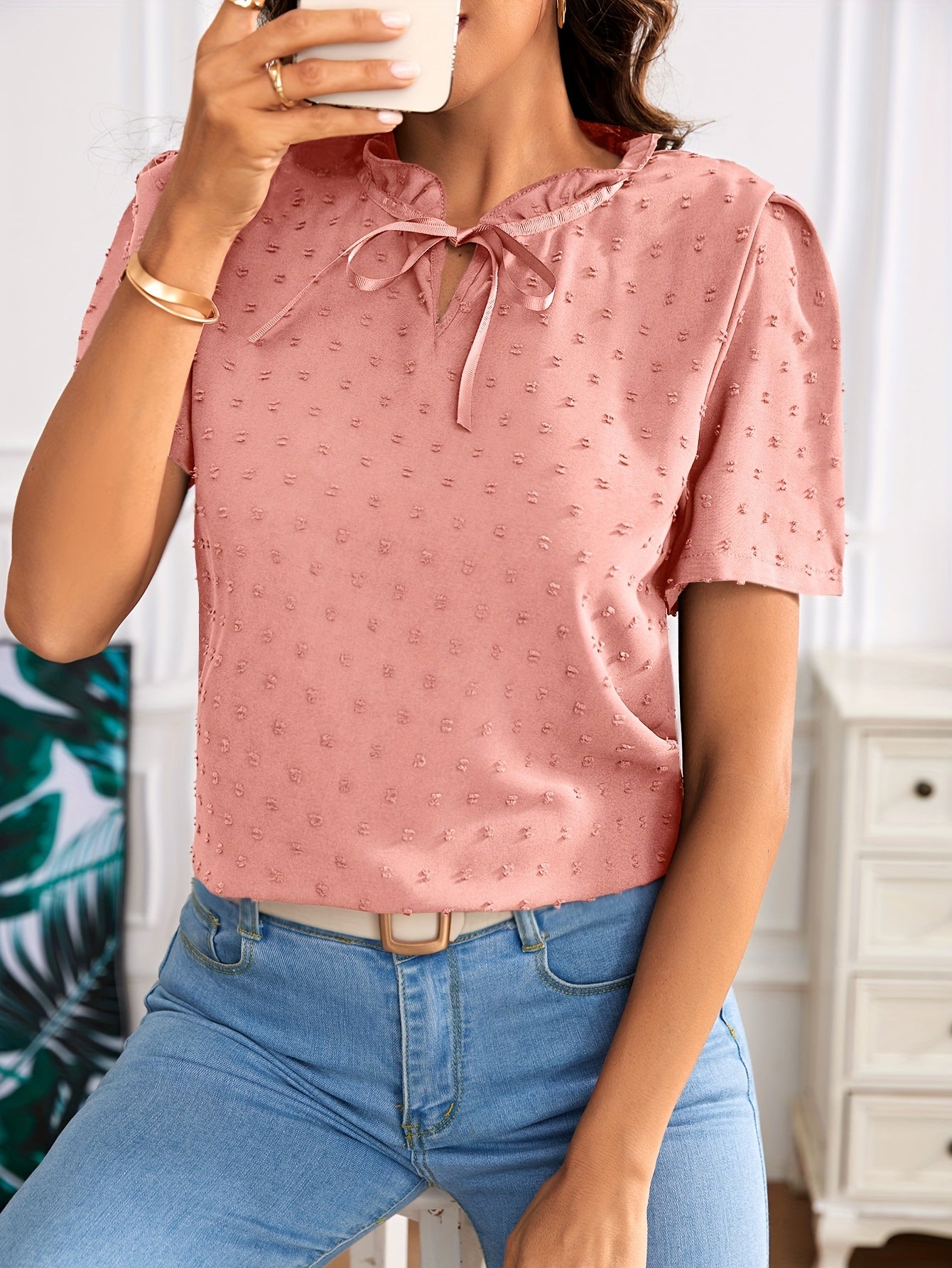 Fina  |  Dunkelblaue Bluse mit Spitzenkragen