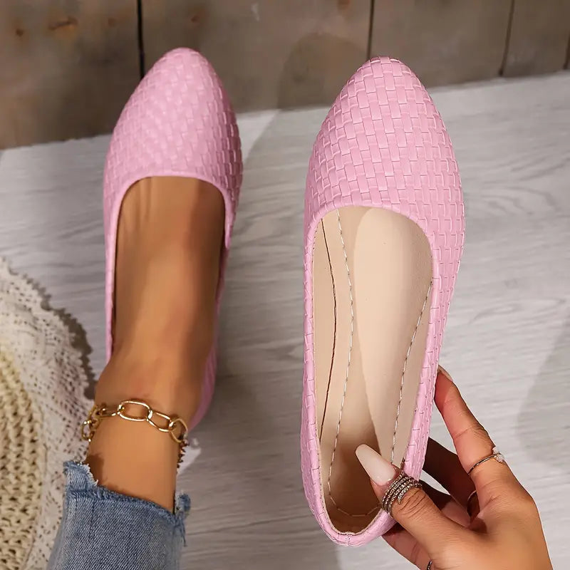 Oriana | Scarpe Flat con Punta a Forma di V e Dettagli Intrecciati