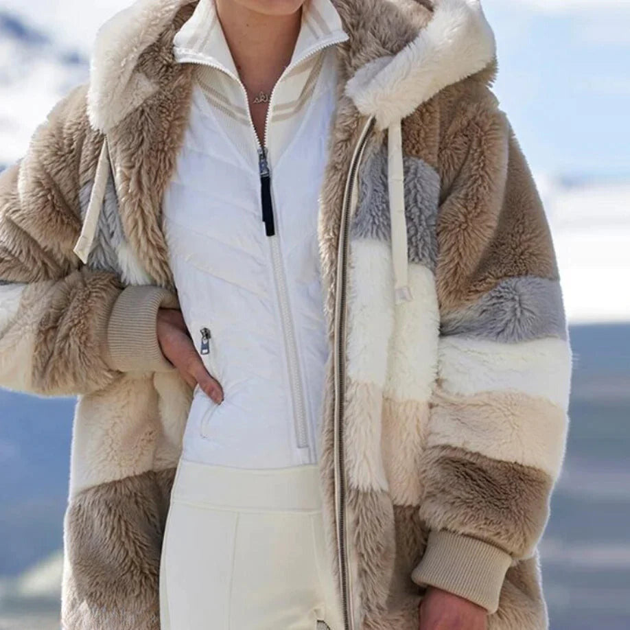 Polina | Giacca con cappuccio in tweed morbido con fodera in lana pelosa
