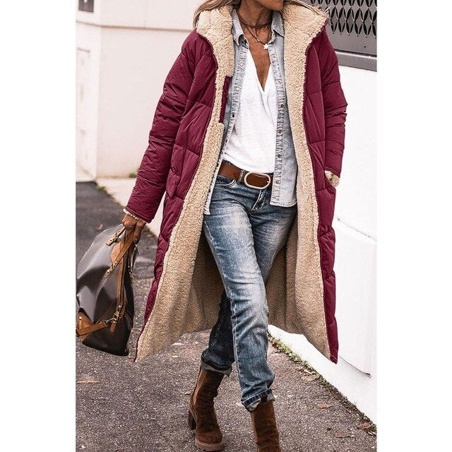 Bei | Wendemantel aus Sherpa-Fleece – langer Puffermantel mit Kapuze