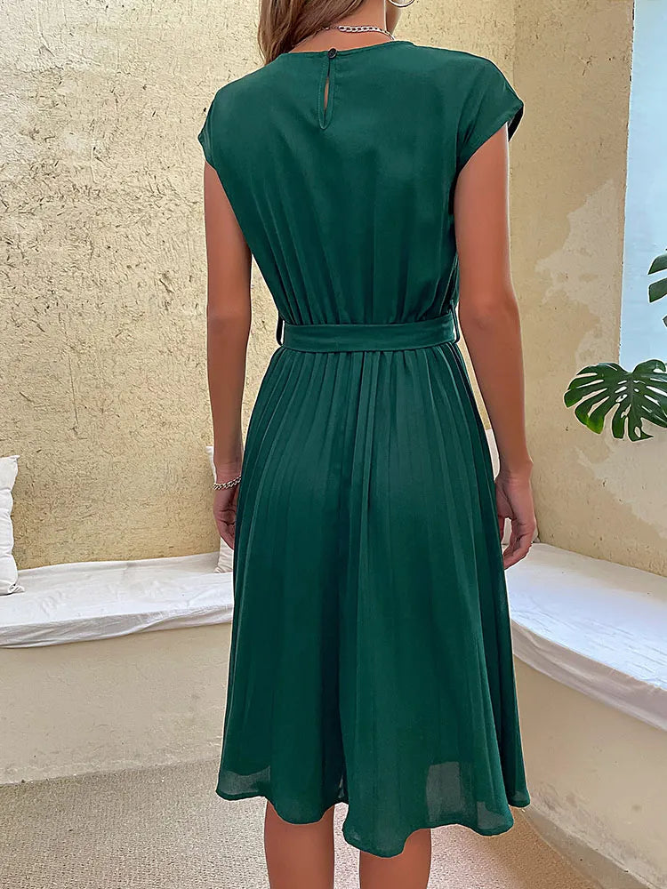 Klara  | Kurzärmeliges plissiertes lässiges Minikleid für den Sommer