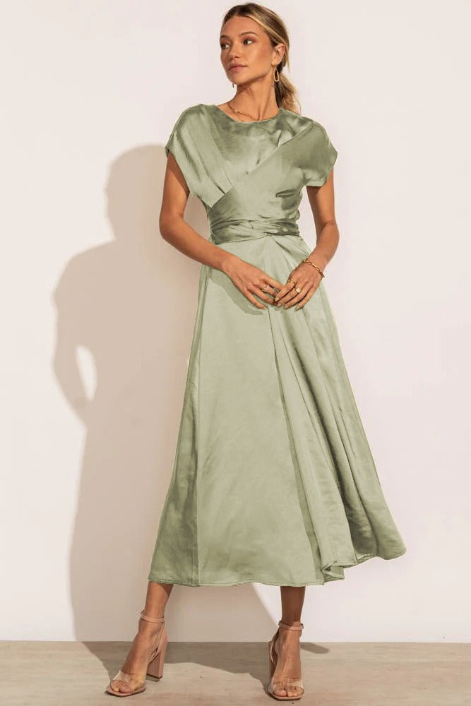 Quinlan  |  Elegantes Midikleid aus Satin