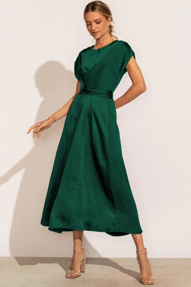 Quinlan  |  Elegantes Midikleid aus Satin